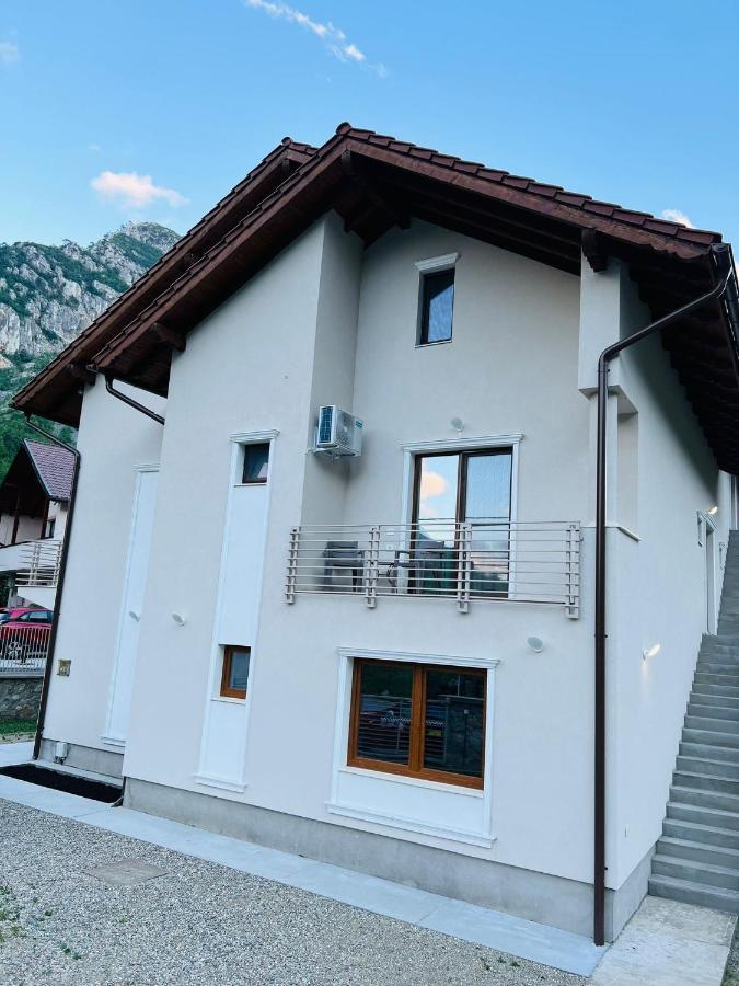M House Băile Herculane Exterior foto